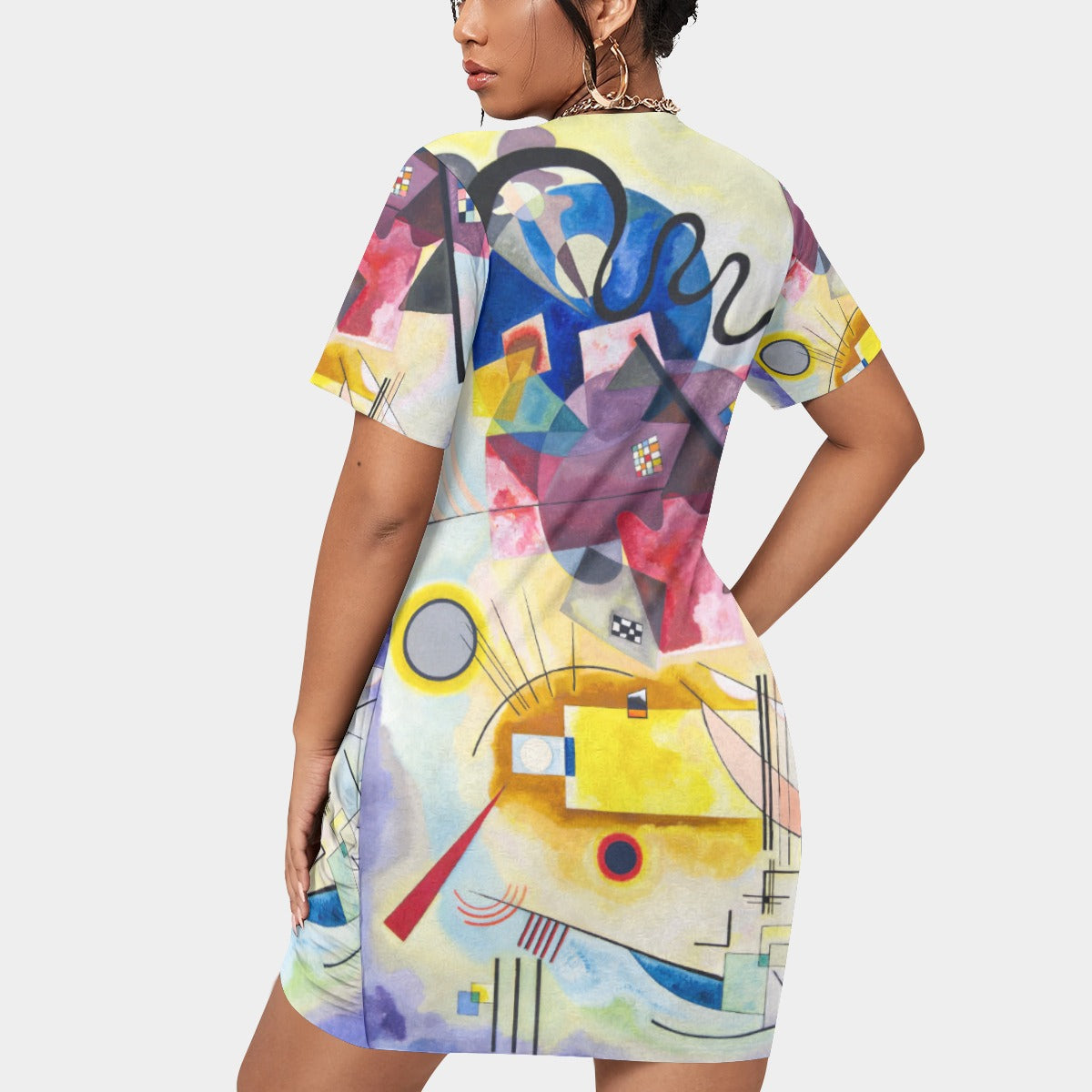 Ropa artística de talla grande con diseño llamativo